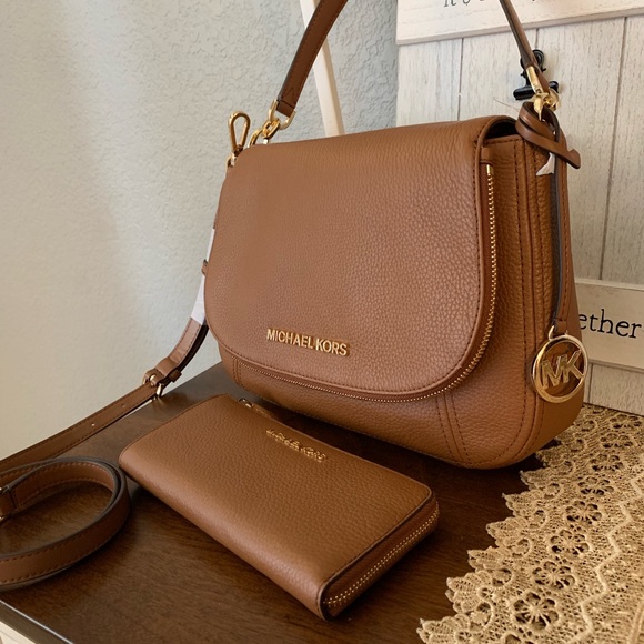 Last one 🌟Beautiful MK set 😍 - Picture 5 of 7